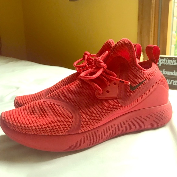 all red nike tennis shoes